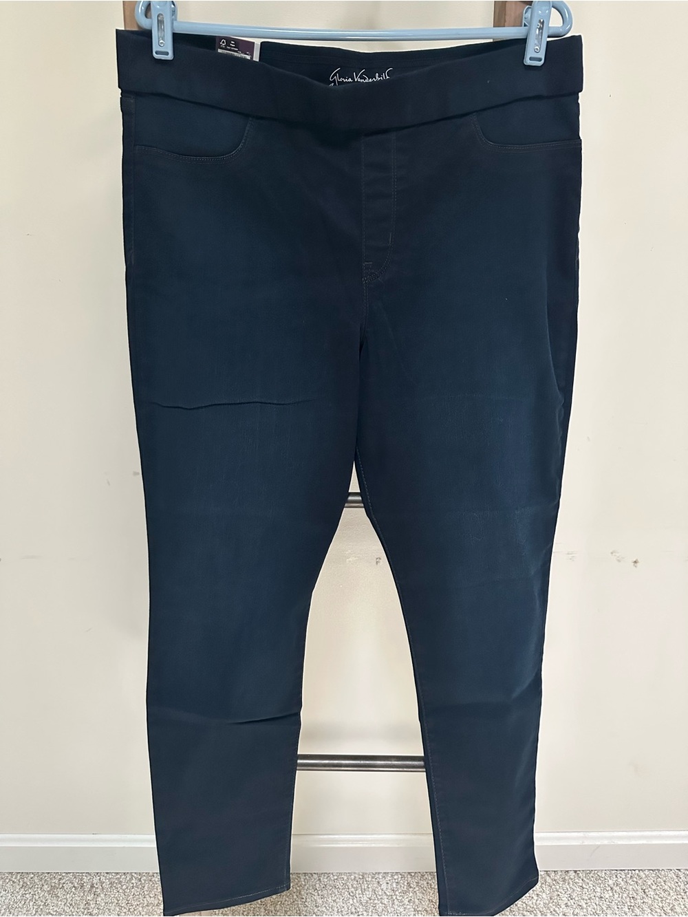 Gloria Vanderbilt Dark Navy Slim Pull-On Trousers